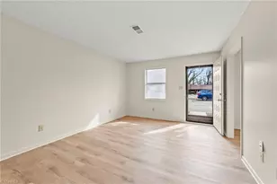 1818 Guyer St, High Point, NC 27265 - Photo 4