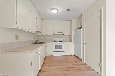 1818 Guyer Street #C, High Point, NC 27265 - Photo 8