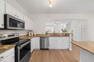 3937 Elizabeth Glen Way, Jamestown, NC 27282 - Photo 8