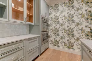 520 Woodland Dr, Greensboro, NC 27408 - Photo 10