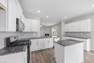 1216 Kerr St, Burlington, NC 27215 - Photo 12