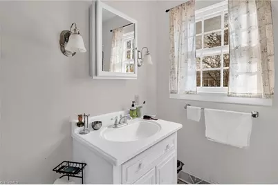 305 Hilltop Drive, Lexington, NC 27292 - Photo 24