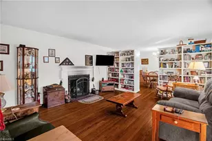 305 Hilltop Dr, Lexington, NC 27292 - Photo 6