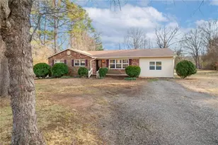 1109 Bass St, Madison, NC 27025 - Photo 2