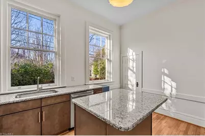 442 S Mendenhall Street, Greensboro, NC 27403 - Photo 12