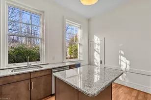 442 S Mendenhall St, Greensboro, NC 27403 - Photo 12