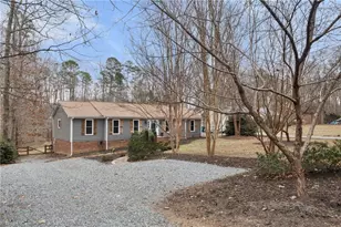 5015 Renville Dr, Greensboro, NC 27406 - Photo 4