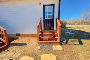 1409 Glenside Dr, Greensboro, NC 27405 - Photo 16