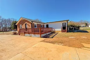 1409 Glenside Dr, Greensboro, NC 27405 - Photo 4