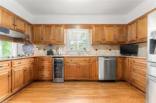 5001 Edinborough Rd, Greensboro, NC 27406 - Photo 12