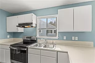 3646 Heathrow Dr, Winston-Salem, NC 27127 - Photo 10