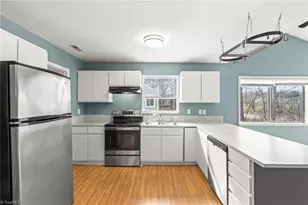 3646 Heathrow Dr, Winston-Salem, NC 27127 - Photo 8