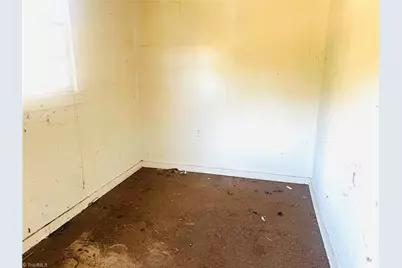 139 Jackson Street, Mount Airy, NC 27030 - Photo 8