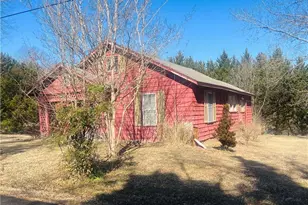 139 Jackson St, Mount Airy, NC 27030 - Photo 2