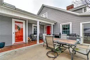 604 E Main St, Wilkesboro, NC 28697 - Photo 2