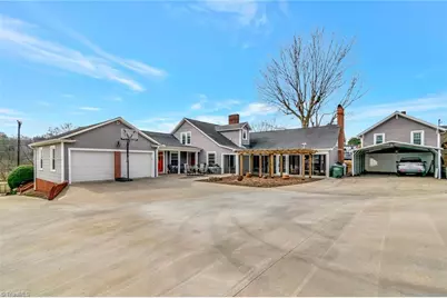 604 E Main Street, Wilkesboro, NC 28697 - Photo 1