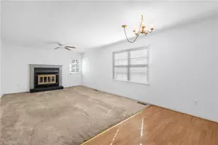 716 Meadowgreen Village Dr, Eden, NC 27288 - Photo 10