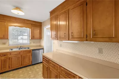 716 Meadowgreen Village Drive #4A, Eden, NC 27288 - Photo 16