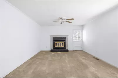 716 Meadowgreen Village Drive #4A, Eden, NC 27288 - Photo 6