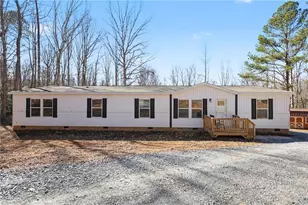 1385 Foxburrow Rd, Asheboro, NC 27205 - Photo 2