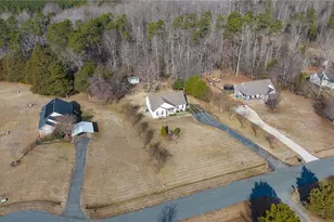 2220 Foxfire Ln, Burlington, NC 27217 - Photo 26