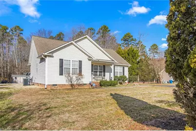 2220 Foxfire Lane, Burlington, NC 27217 - Photo 2