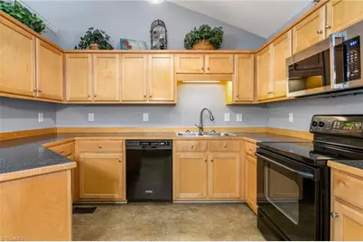 2220 Foxfire Lane, Burlington, NC 27217 - Photo 10