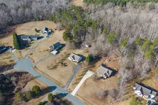 2220 Foxfire Ln, Burlington, NC 27217 - Photo 24