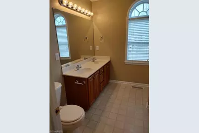 16 Bluestem Court, Greensboro, NC 2405 - Photo 12