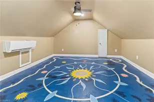 907 W Wendover Ave, Greensboro, NC 27408 - Photo 20