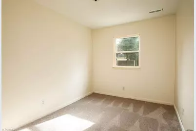 3917 Colony Square #B, Greensboro, NC 27407 - Photo 8