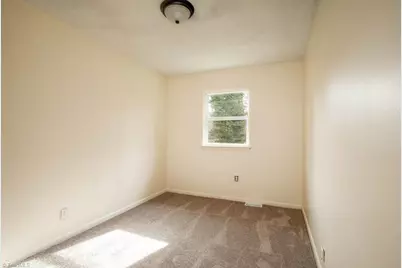 3917 Colony Square #B, Greensboro, NC 27407 - Photo 12