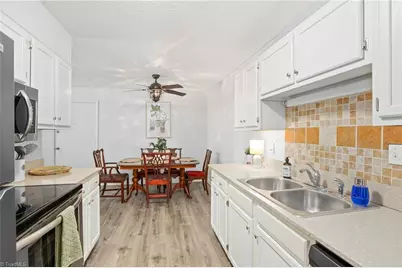 2260 Sunderland Road #82W, Winston-Salem, NC 27103 - Photo 12