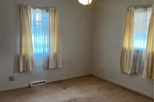 1923 Belcrest Dr, Greensboro, NC 27406 - Photo 8