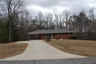 325 Bryan St, Stoneville, NC 27048 - Photo 6