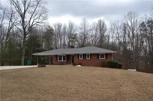 325 Bryan St, Stoneville, NC 27048 - Photo 8