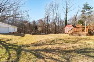 3859 Volunteer Rd, Pinnacle, NC 27043 - Photo 24