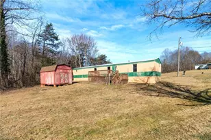 3859 Volunteer Rd, Pinnacle, NC 27043 - Photo 26