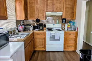 4004 Wooddale Ln, Greensboro, NC 27405 - Photo 2