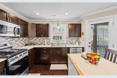 5116 Autumncrest Drive, Greensboro, NC 27407 - Photo 8