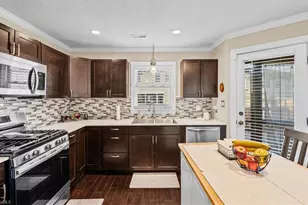 5116 Autumncrest Dr, Greensboro, NC 27407 - Photo 8