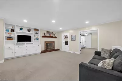 2108 Meadowbrook Terrace, Reidsville, NC 27320 - Photo 10