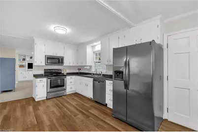 2108 Meadowbrook Terrace, Reidsville, NC 27320 - Photo 12