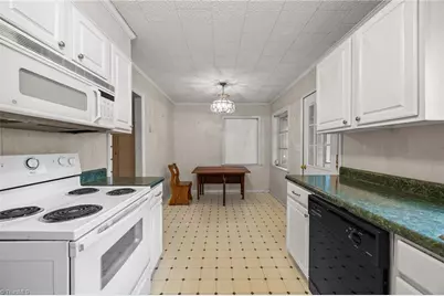 2307 Joy Drive, Jamestown, NC 27282 - Photo 12