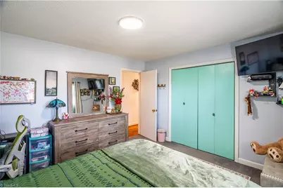 3877 Forest Valley Drive, Winston-Salem, NC 27105 - Photo 12