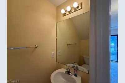 4 Satterfield Place, Greensboro, NC 27410 - Photo 10