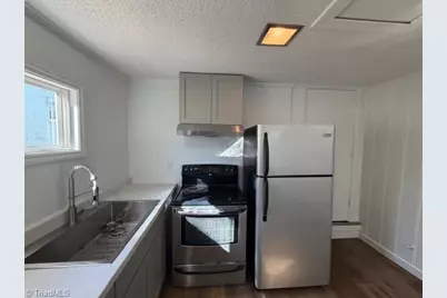 1201 Highland Avenue #B, Greensboro, NC 27403 - Photo 10