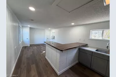 1201 Highland Avenue #B, Greensboro, NC 27403 - Photo 6