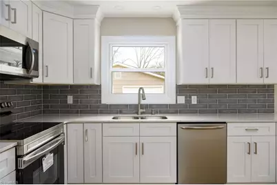 2936 Isaacs Place, Greensboro, NC 27408 - Photo 8