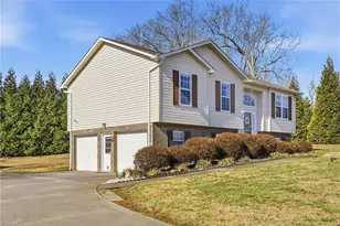 4024 Village Trace Dr, Tobaccoville, NC 27050 - Photo 2